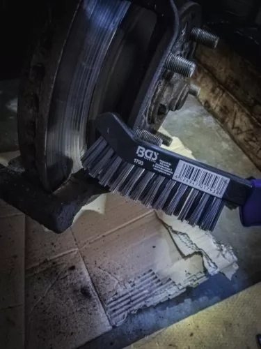BGS technic Acélszálas speciális drótkefe féknyergekhez, 230mm (BGS 1793)