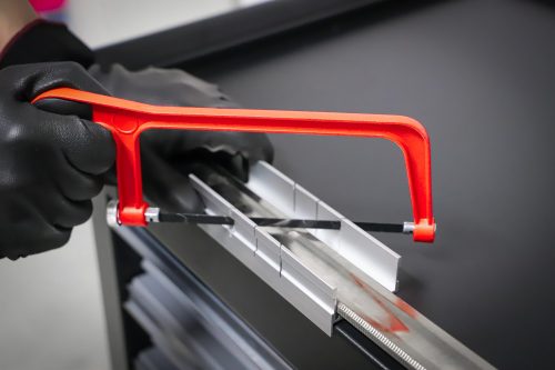 BGS DIY Alumínium fémfűrész keret, 145 mm-es fűrészlappal, gérládával (BGS 2082)