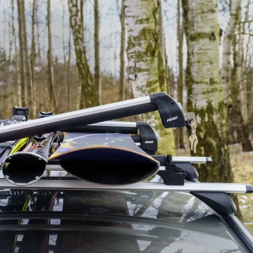 AMiO tetőre szerelhető sí- és snowboardtartó hosszú 760mm SSR-01L (02591)