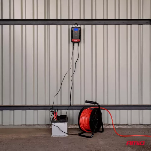 AMiO digitális akkumulátortöltő AGM GEL STD LiFePo4 max. 6A 6/12V PRO kampó (04532)