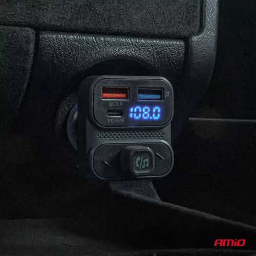 AMiO autós FM-transzmitter 2×USB-A 1×USB 12V 24V (04649)