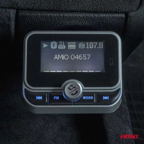 AMiO autós FM-transzmitter távirányítóval, 2×USB-A, 12/24 V (04657)
