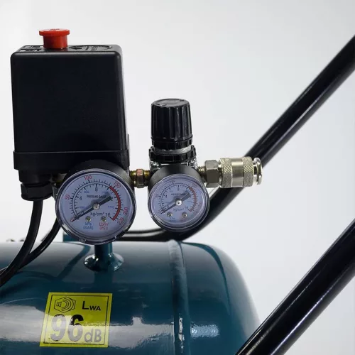 BORMANN Pro levegős KOMPRESSZOR 50L, 2,5LE, 239L/perc (BAT5030)