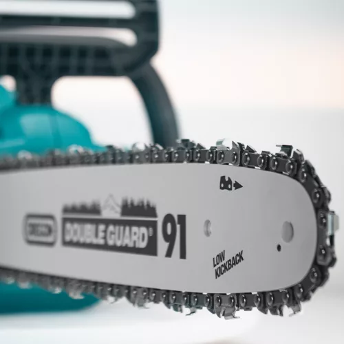 BORMANN Pro Akkus láncfűrész 40 V, szénkefe nélküli motorral, 40 cm Oregon vezetőlappal, akku és töltő nélkül (BBP4500)