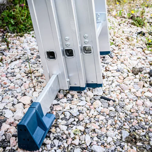BORMANN Pro Háromrészes alumínium tolólétra 3 × 7 fokkal, 4,76 m, 150 kg (BHL5080)