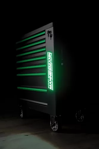 Mannesmann Szerszámos műhelykocsi kihúzható szerszámtartó fallal, 268 részes készlettel, Bluetooth-hangszóróval, USB-töltővel és LED-es felirattal (M28292)