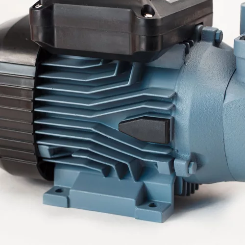 NAKAYAMA PRO Vízszivattyú öntözéshez és tiszta vízhez 370 W, 2100 l/óra, 40 m emelőmagasság (NP2015)