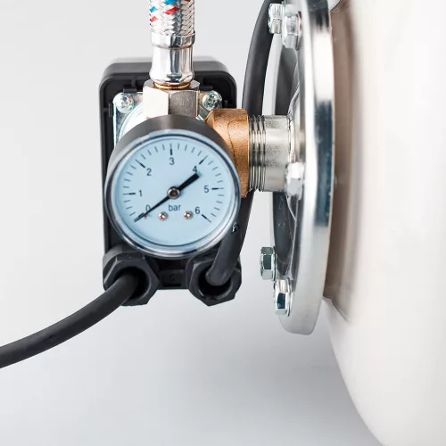 NAKAYAMA PRO Házi vízmű 800 W, 3500 l/óra, 19 literes tartállyal, 38 m emelőmagasság (NP2105)
