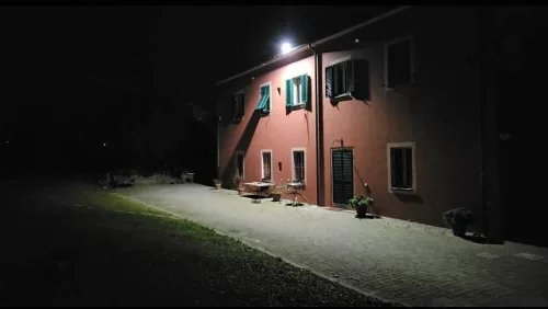 DRAKKAR napelemes LED reflektor, érzékelővel, távirányítóval, külön napelemmel, 1500 lm, 10 W (82462)
