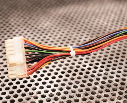 VOREL Kábelkötegelő fekete 100x2,5mm (100db/cs) (73892)