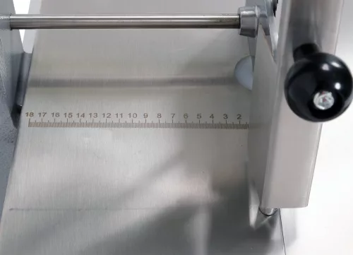 YATO Csontfűrész húsipari és nagykonyhai használatra, 850 W, 4–180 mm (YG-03395)