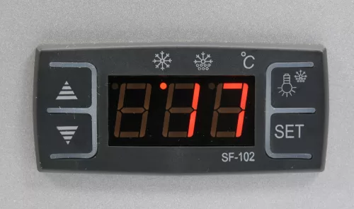 YATO Pultra helyezhető süteményhűtő vitrin 100 l, 0–12 °C, ívelt üveggel (YG-05022)