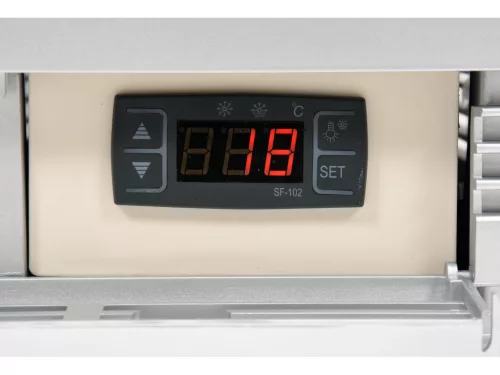 YATO Pultra helyezhető álló hűtővitrin 78 l, 0–12 °C, 3 polccal, ezüst (YG-05057)