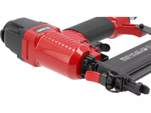 YATO PNEUMATIKUS TŰZŐGÉP 10-40 MM ÉS SZÖGBELÖVŐ 16-40 MM (YT-09206)