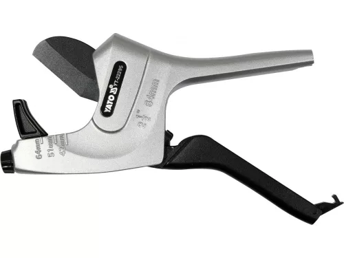 YATO Racsnis műanyagcső-vágó állítható csőtámasszal, 3–64 mm, SK5 PTFE pengével (YT-22295)