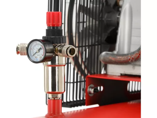 YATO Olajos kompresszor  2200 W / 3 LE, 200 Liter, 400 Volt (YT-23321)