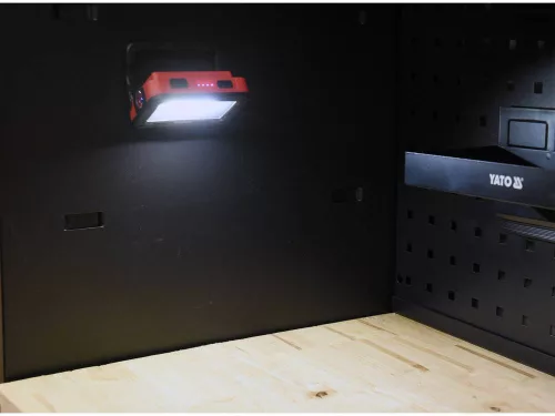YATO Munkalámpa COB LED-del, 5 W, 300 lm, 2000 mAh akkumulátorral, mágneses talppal (YT-81819)