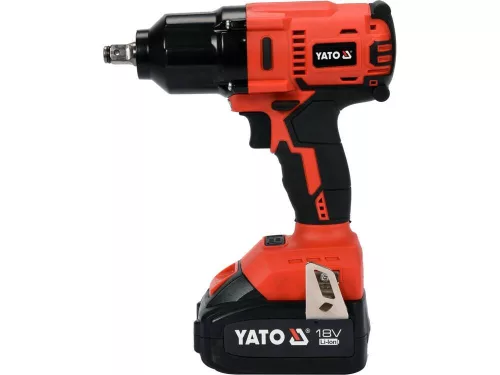 YATO Akkus ütvecsavarozó szénkefe nélküli 700Nm 18 V Li-ion (1 x 3,0 Ah akku + töltő) (YT-82806)